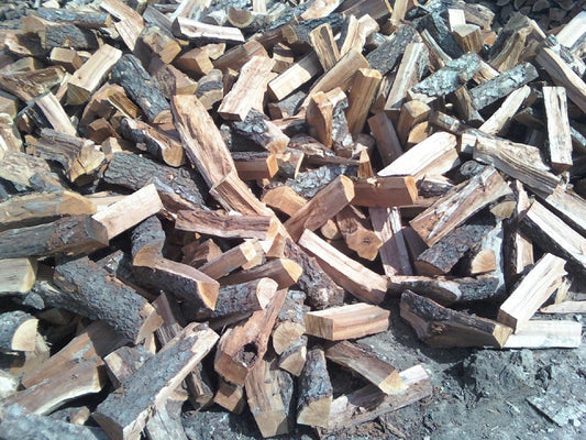 4x8 of seasoned oak with a firewood rack – Papa Wood