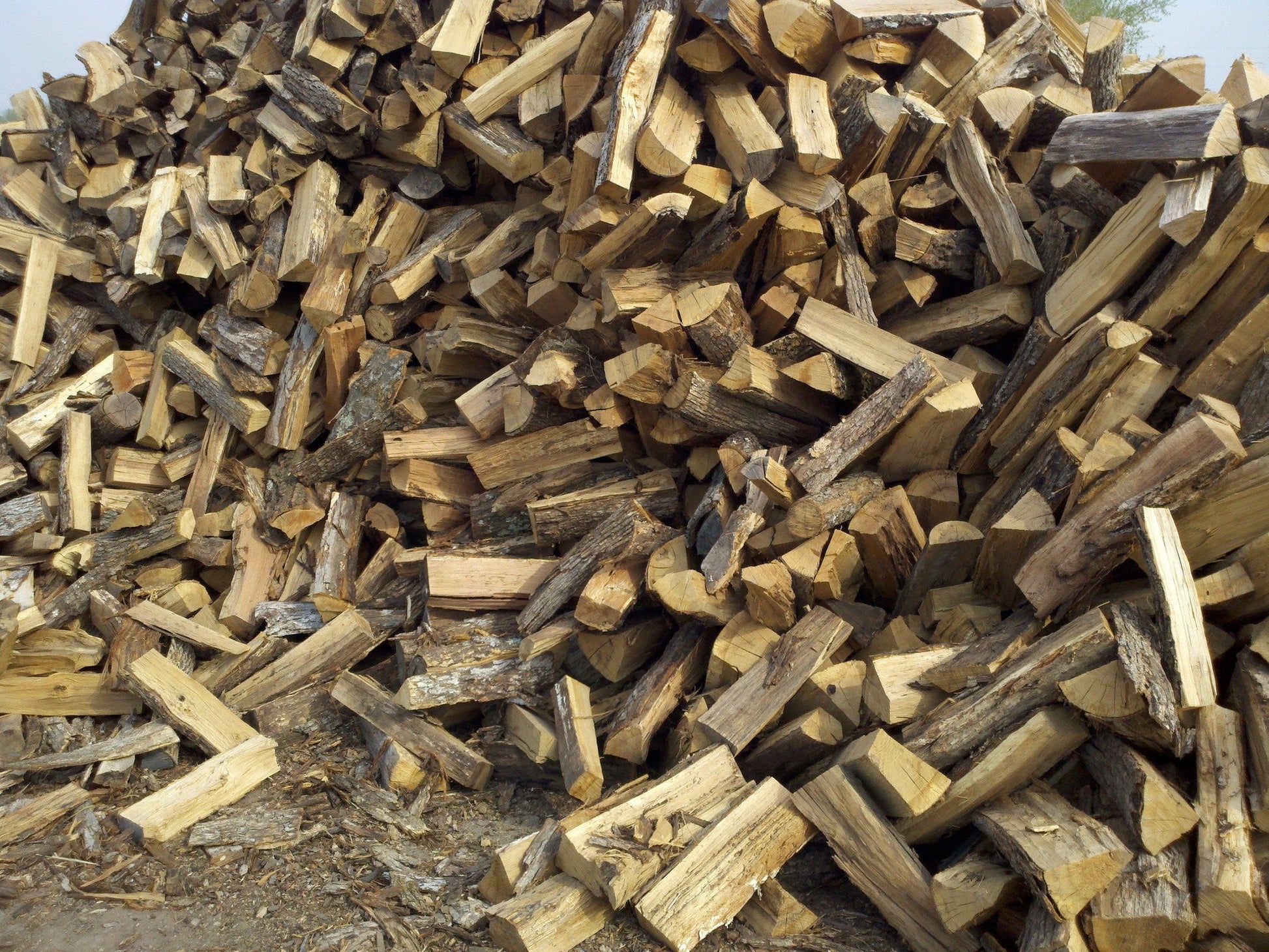 Oak logs for pizza oven, bbq, outdoor burning and indoor fireplaces. –  Woodchuck Firewood LLC